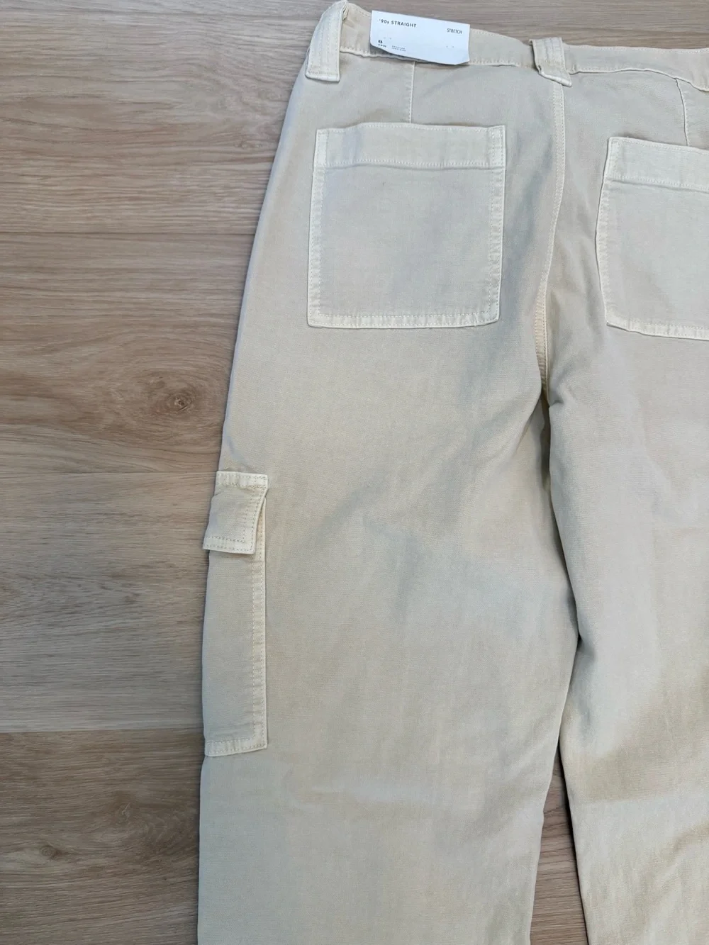 American Eagle 90s Straight Stretch Cargo Pants Cream Utility NWT Size 8